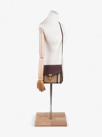 Burberry Macken Burgundy / House Check Canvas