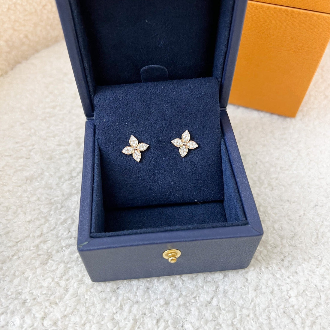 LV Fine Jewellery Star Blossom Earrings Studs with Diamonds in 18K Pink Gold