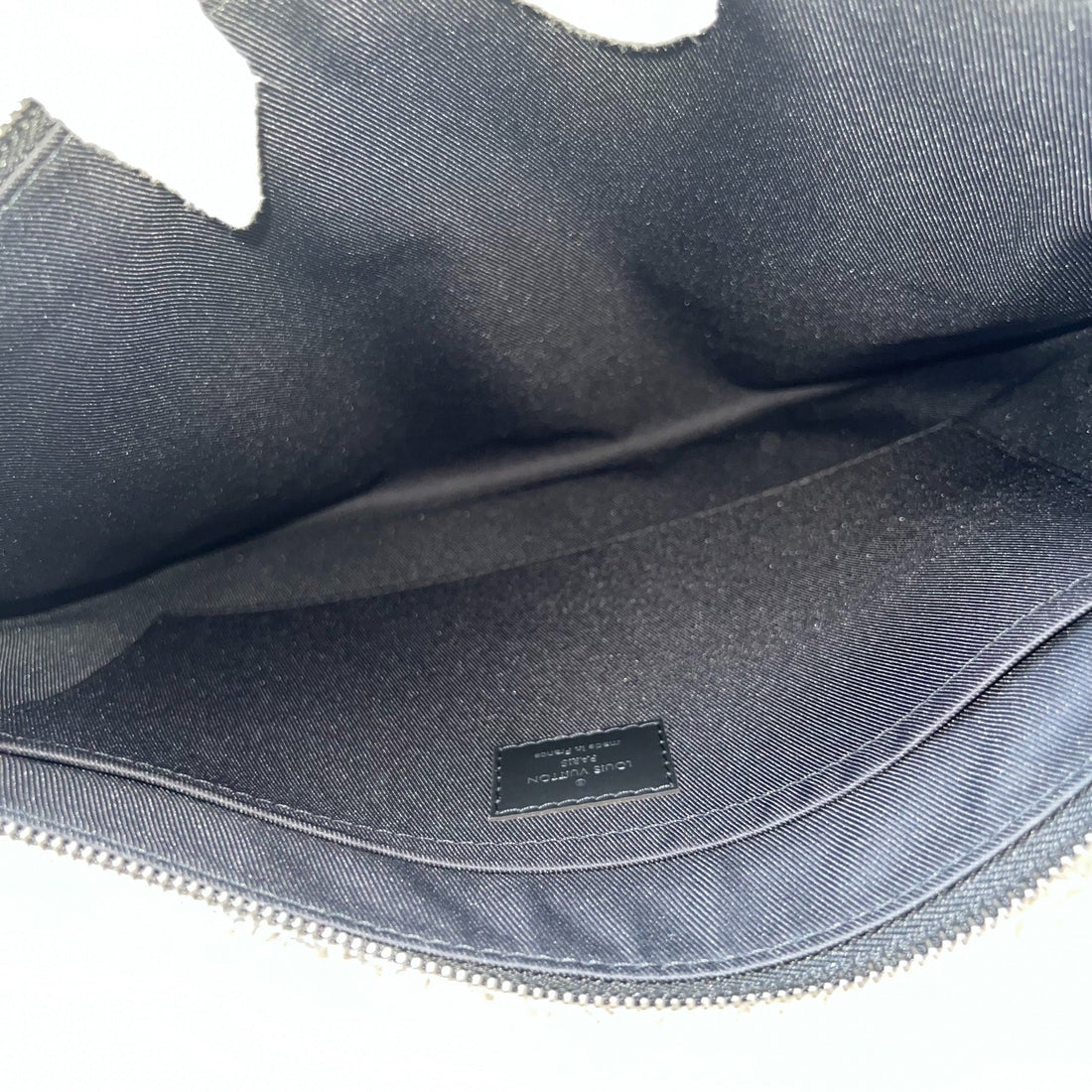 LV Discovery Pochette GM in Monogram Eclipse Canvas SHW