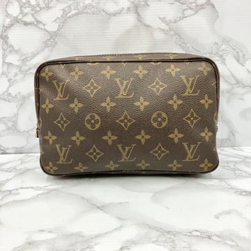 LOUIS VUITTON Trousse Toilette