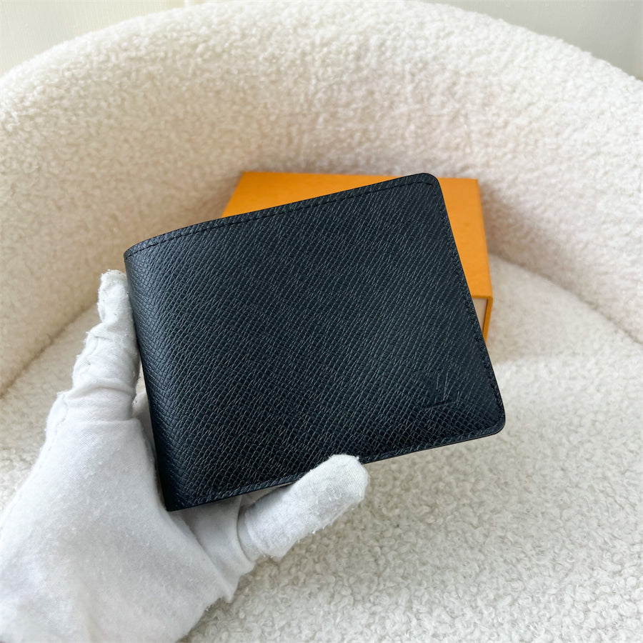 LV Mens Multiple Bifold Wallet in Black Taiga Leather