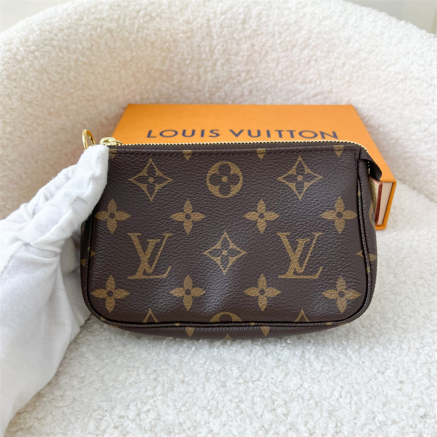LV Mini Pochette Accessoires in Monogram Canvas GHW