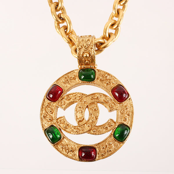 CHANEL 1994 Made Gripoix Round Cutout Cc Mark Necklace Green/Red