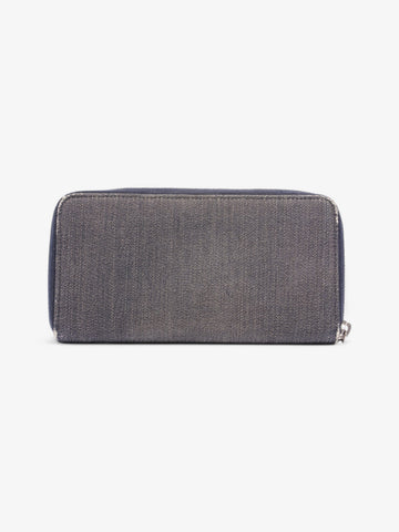 Chanel Chanel Zip Purse Navy / White Denim