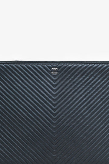 Pre-Loved Chanel™ 2016 Black Leather Chevron Quilted O-Case