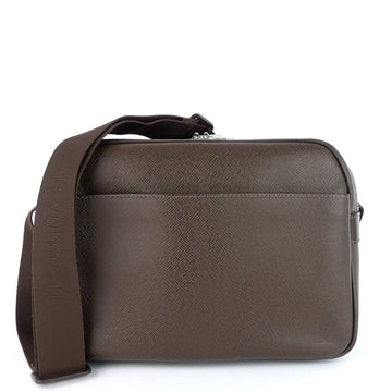Louis Vuitto Reporter PM Taiga Leather Bag