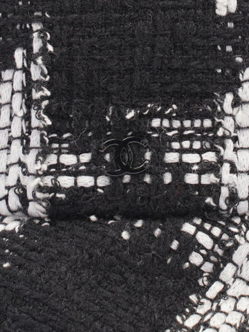 Chanel Bucket Hat Black / White Cotton Medium