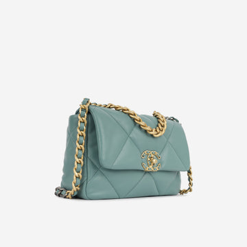 Chanel Chanel 19 - Small