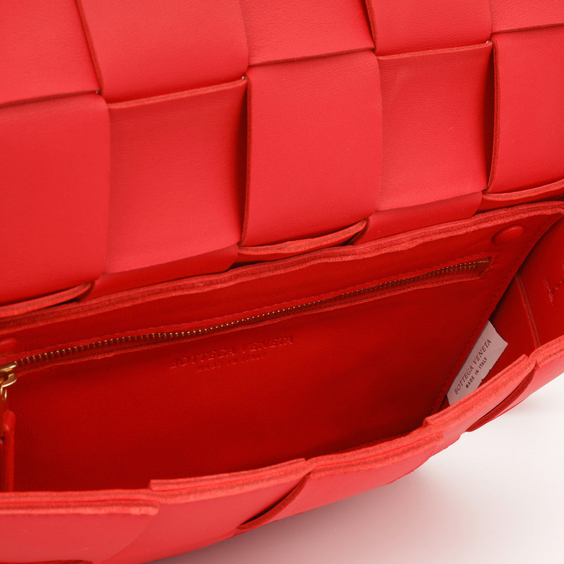 Medium Casette - Red