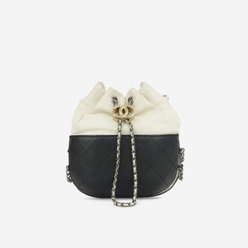 Chanel Chanel - Small Gabrielle Bucket Bag- White/Black Calfskin MHW - 2018 - Pre Loved