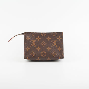 Louis Vuitton Toilet Set 15 19 26 Monogran