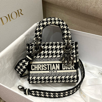 VS - Latest - 6205