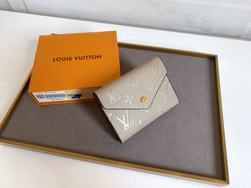 VS - LOV Wallets - 662