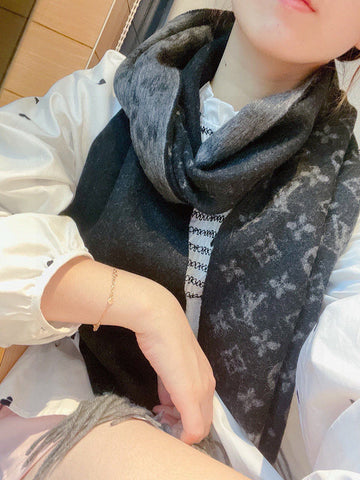 VS - LOV Scarf - 390