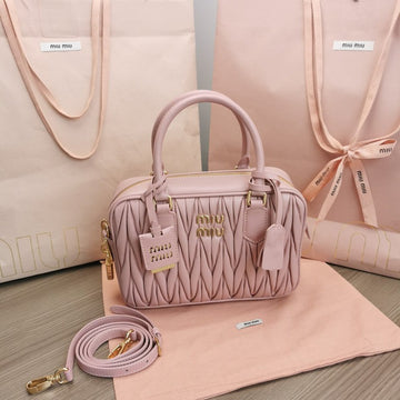 VS - MMU Bags - 084