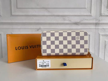 VS - LOV Wallets - 732