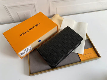 VS - LOV Wallets - 676