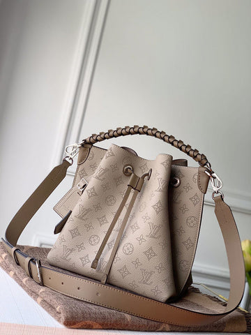 VS Fashion Lu-Vi bags - 2025