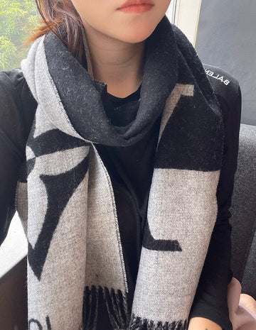VS - LOV Scarf - 109