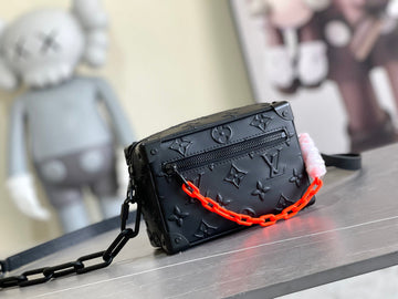 VS - LOV Women Bag - 1140