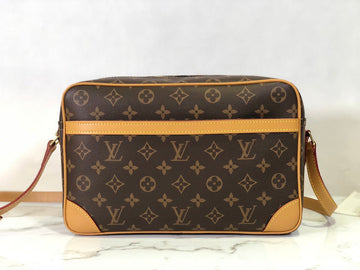 VS - LOV Women Bag - 1010