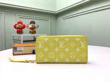 VS - LOV Wallet - 197