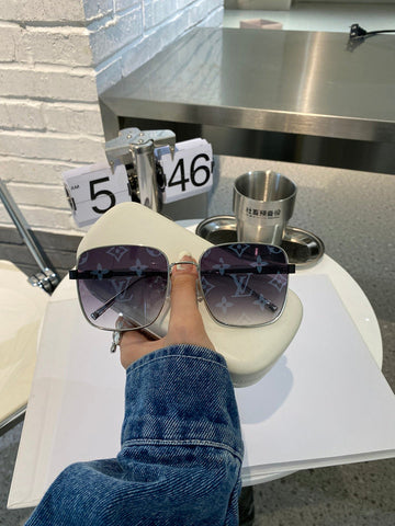 VS - LOV Sunglass - 112