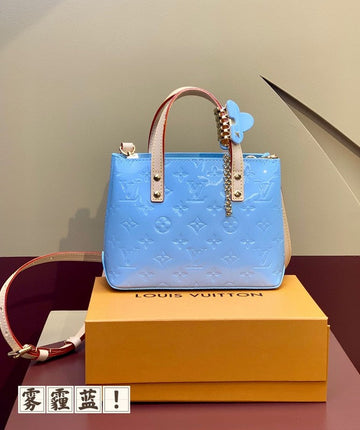 VS - LOV Wallets - 004