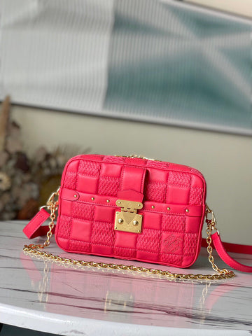 VS Fashion Lu-Vi bags - 1933