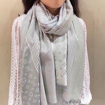 VS - LOV Scarf - 064