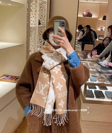VS - LOV Scarf - 062