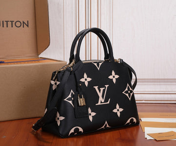 VS Fashion Lu-Vi Bags - 16800