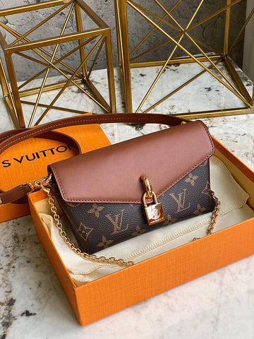 LOV2 Bags - Luxurious Bags  1409