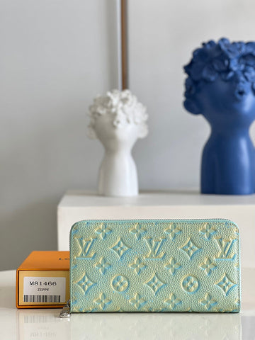VS - LOV Wallets - 528