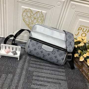 VS - GUKI Women Bags - 1871
