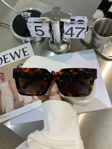 VS - LOV Sunglass - 141