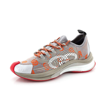 Run Sneakers VS Technical Fabric