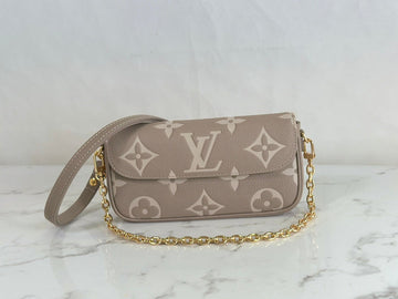 VS - LOV Women Bag - 1688
