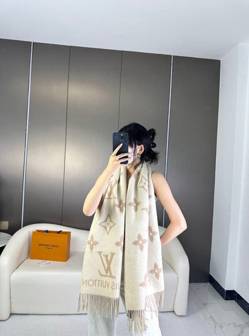 VS - LOV Scarf - 243