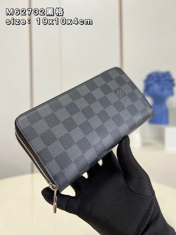 VS - LOV Wallets - 399
