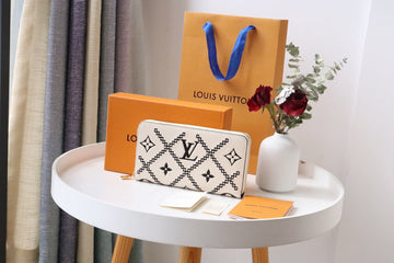 VS - LOV Wallets - 647
