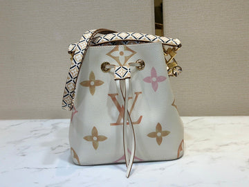 VS - LOV Women Bag - 1604