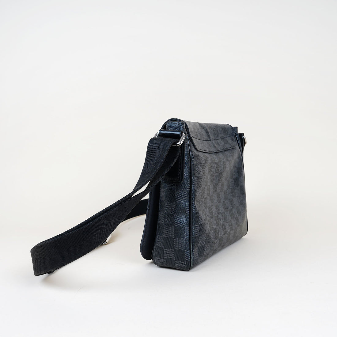 District PM Messenger Bag