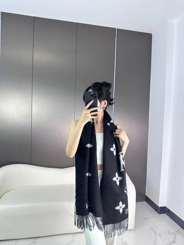 VS - LOV Scarf - 268