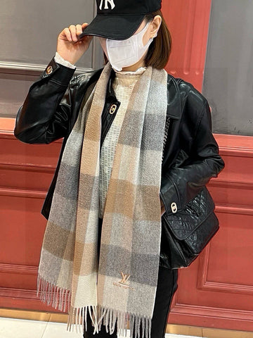VS - LOV Scarf - 067
