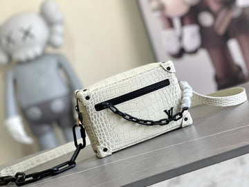 VS - LOV Women Bag - 1628