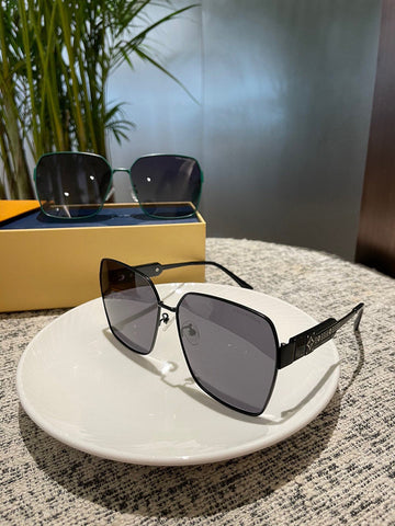 VS - LOV Sunglass - 161
