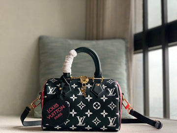 VS - LOV Women Bag - 3030