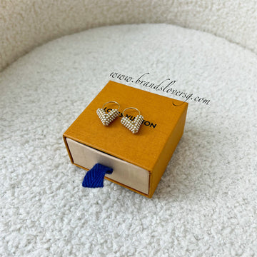 LV Essential V Perle Earrings in Gold HW