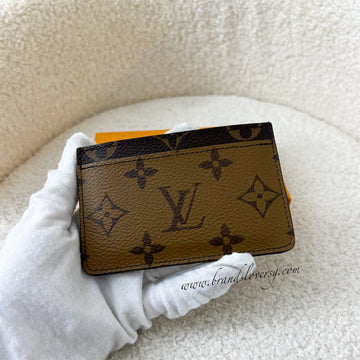 LV Flat Card Holder in Reverse Monogram Canvas
